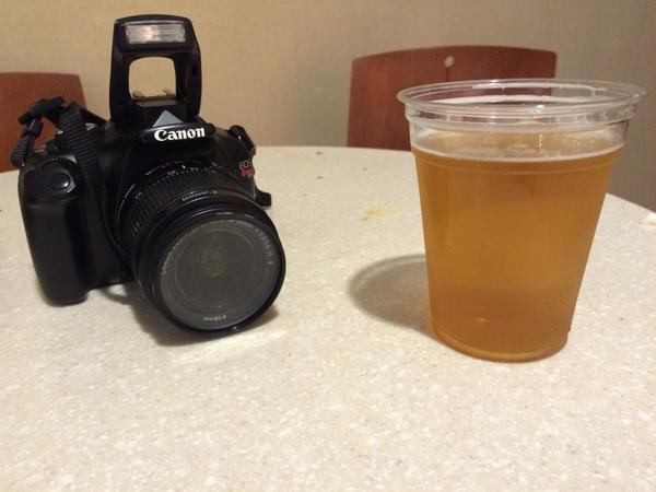 arenrlebrun's tweet photo. Quick snack break from the photos (I love Ireland) @NUjournos #nuvideonews #iFestBoston http://t.co/NpAUf6faid