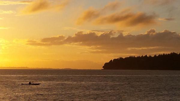 WRMayor's tweet photo. Hats off to @gary1258 for this sunset snapshot from last week http://t.co/RZ4C5OjYsy