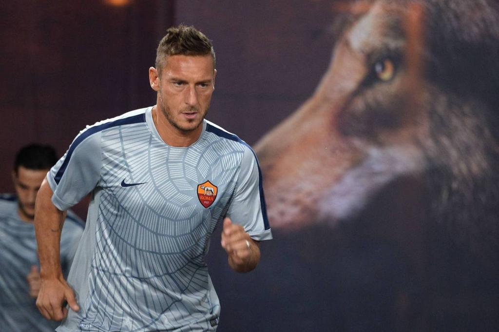           / Happy Birthday Francesco Totti!! 