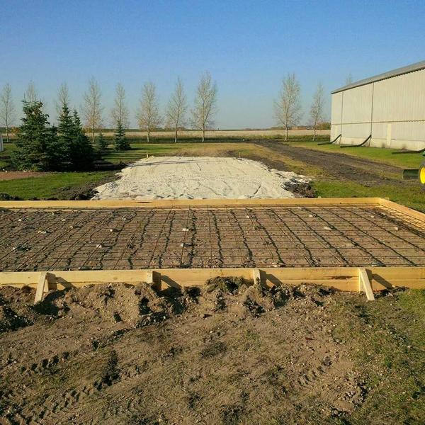 CalsCage's tweet image. Ready to pour concrete at 9 am on Monday morning. Anyone available to help for 2 hours? calscage.com