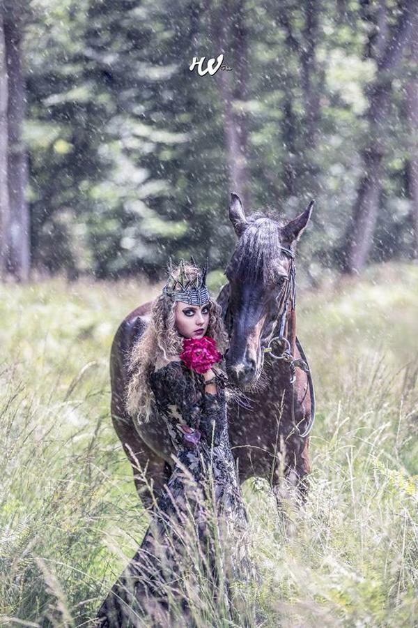 HWDesign's tweet image. New #photography photo on my Facebook #shooting #Canon #FairyTail 
@ClaireBarbapapa MUA
Stessie