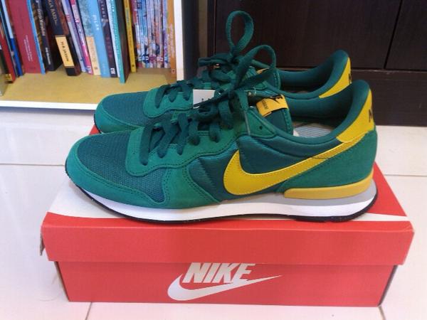 VRVstore's tweet image. WTS Nike Internationalist Mystic Green/Gold Lead size 9,5us BNIB idr 699k. bisa cicil di @kickSolution @ShoesAndCare