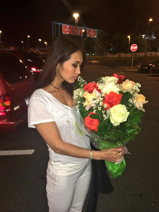 More love back to New York City 💋❤️🗽🎵☀️🌹💐 #angievuha http://t.co/Ja6ULUJSxN<a href="/tag/angievuha"class="tags">#angievuha</a>