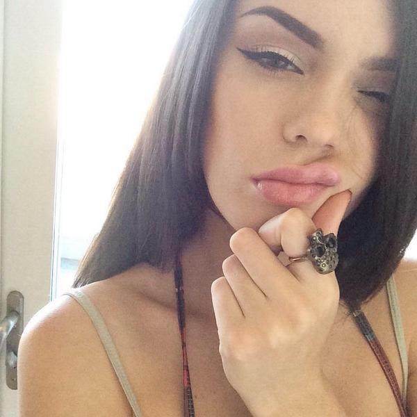 Brina. (@ncllie) on Twitter photo 