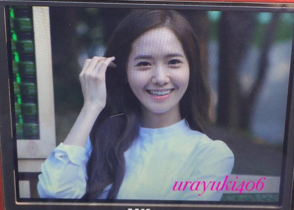 [PIC][27-09-2014]YoonA tham dự sự kiện “Innisfree PLAY GREEN Festival 2014” tại Seocho Culture & Arts Park vào chiều nay - Page 3 ByhflflCcAA3mN3