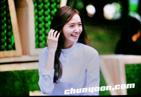 [PIC][27-09-2014]YoonA tham dự sự kiện “Innisfree PLAY GREEN Festival 2014” tại Seocho Culture & Arts Park vào chiều nay Byhk1QHCMAEE1vv