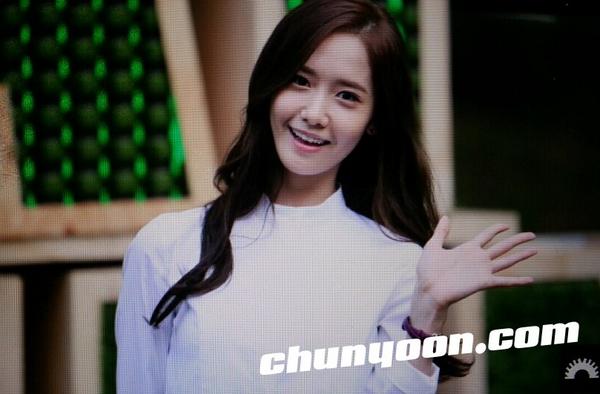 [PIC][27-09-2014]YoonA tham dự sự kiện “Innisfree PLAY GREEN Festival 2014” tại Seocho Culture & Arts Park vào chiều nay ByhkzrSCcAAJkws