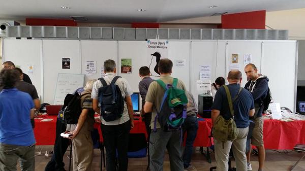 FaustoPicchi's tweet photo. #lugman #augman #erlug #lugbs in fiera dell'elettronica a Gonzaga http://t.co/Y2JIMJPPTv