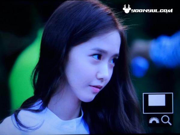 [PIC][27-09-2014]YoonA tham dự sự kiện “Innisfree PLAY GREEN Festival 2014” tại Seocho Culture & Arts Park vào chiều nay ByhpNcECUAAgAZN