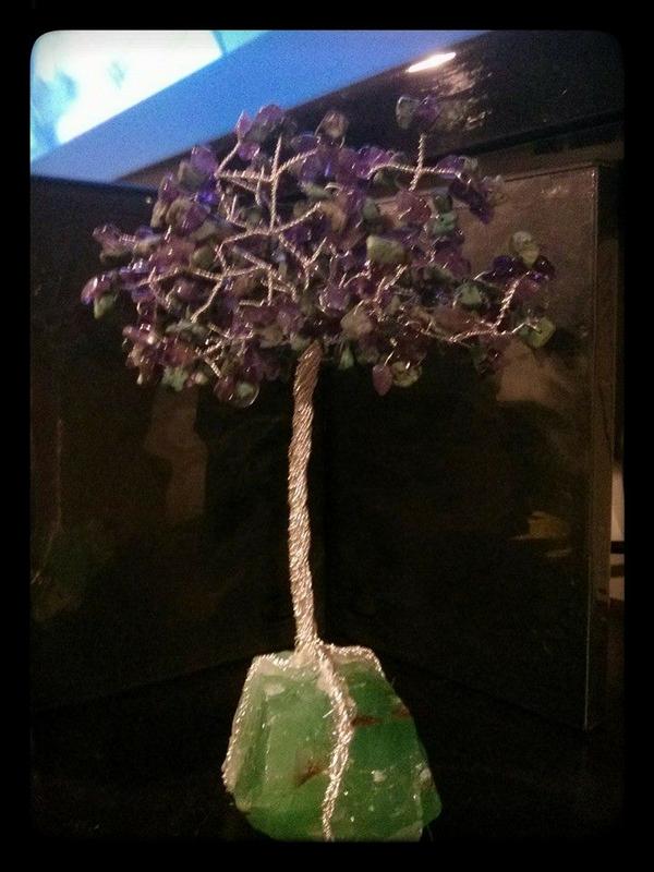 My latest #crystal healing tree #newage #holistichealing #spirituality 
ebay.ca/sch/chelsiecha…