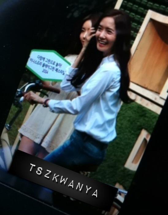 [PIC][27-09-2014]YoonA tham dự sự kiện “Innisfree PLAY GREEN Festival 2014” tại Seocho Culture & Arts Park vào chiều nay Byhxo7kCEAEhjHK