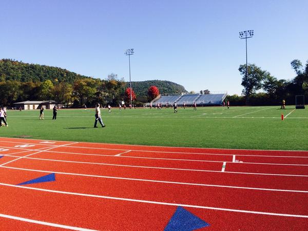 DV_Sportss's tweet photo. Beautiful day at warrior stadium! http://t.co/PlwMSZ3S5t