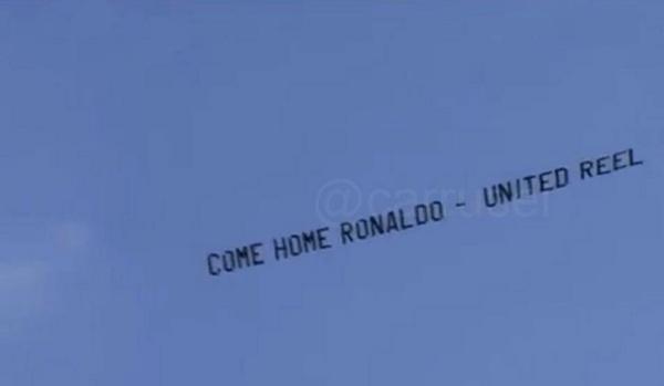 SirAlexStand's tweet photo. Banner flying over the Real Madrid game http://t.co/95M3hb26XE