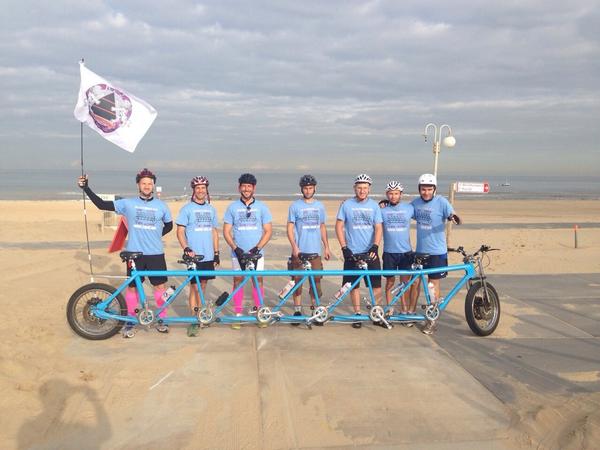 MrRobBell's tweet photo. @Tandam2014 oh we do like to be beside the seaside!! #HollandBeaches http://t.co/Rysyf1c0hc