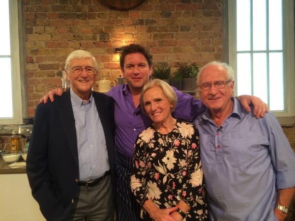 jamesmartinchef's tweet image. 20 years ago I never thought this would happen in my life! #saturdaykitchen #legends