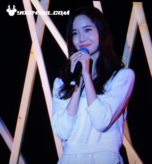[PIC][27-09-2014]YoonA tham dự sự kiện “Innisfree PLAY GREEN Festival 2014” tại Seocho Culture & Arts Park vào chiều nay ByiJI8oCYAIXmVc