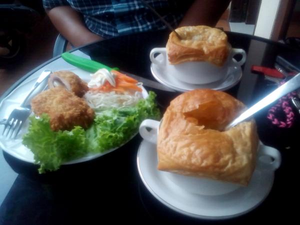 banichandra's tweet photo. Emang rejeki gw lii  @BangAli09 http://t.co/wdSwDKzdka