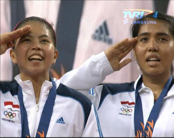 RT <a href="/hendrigumay/">Hendri Gumay</a>: Hormat bendera