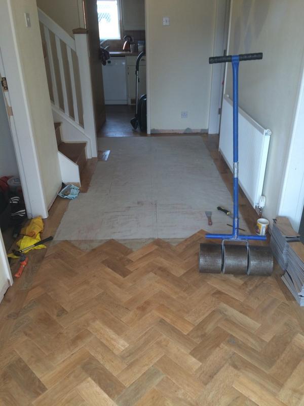ClewarthW's tweet photo. Job of the week @KarndeanFloors AP01 Art Select to hallway with self border .One happy customer this morning.😃 http://t.co/molZUiv6js