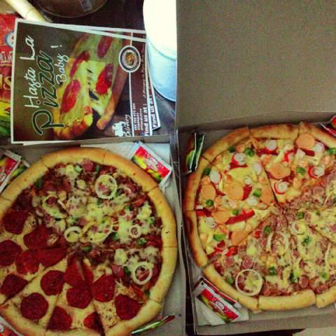 PizzaLovva tweet media