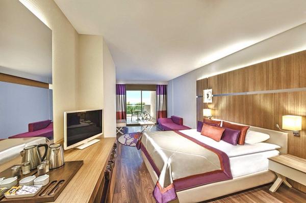 delphinhotels's tweet photo. RT this tweet, if you would like to wake up in a hotel room like this!
#delphinhotels #besthotel #beautifuldirection http://t.co/ANlVWRtXA6