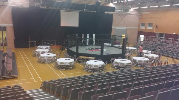 CWA_SouthEast's tweet photo. The venue looking great ready for all fights tonight! @SportInEssex #BCMMA8 #Colchester http://t.co/4XUatPcqp2