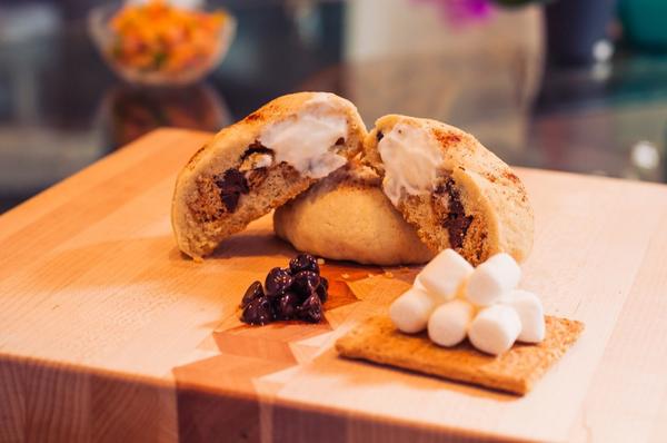 stuffedandco's tweet photo. The 6ix u've been showin us so much ❤️, we gotta show our SWEET STUFFED side! S'mores meets cookie. Helloo *SMOOKIE*! http://t.co/xUY3qrjGpL