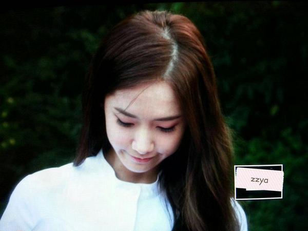 [PIC][27-09-2014]YoonA tham dự sự kiện “Innisfree PLAY GREEN Festival 2014” tại Seocho Culture & Arts Park vào chiều nay ByinG_qCMAAzVVG