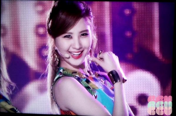 [PIC][27-09-2014]TaeTiSeo biểu diễn tại "MBC Show! Music Core 2014 SKY FESTIVAL K-POP Festival in ICN" vào tối nay  - Page 2 ByiojO8CYAElO38