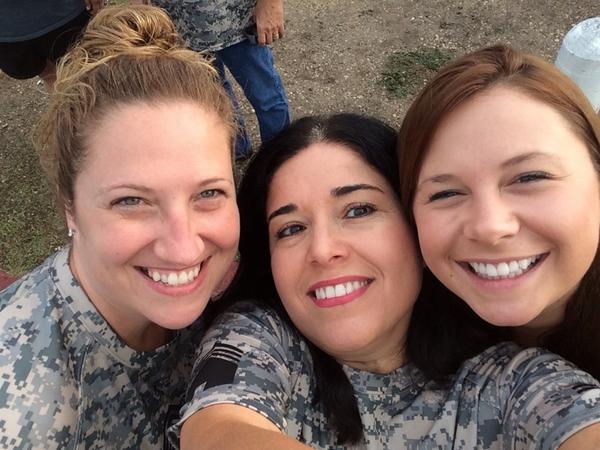 DianeGCibrian's tweet photo. #CamoRun fun begins! @alamocommgroup #houseourheros #homelessveterans #affordablehousing http://t.co/KHq9T7lTfE