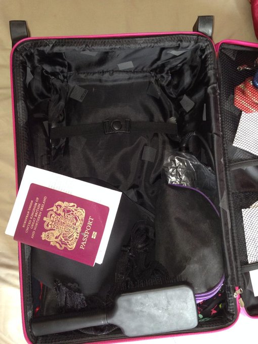 I think I pretty much have all I need for a week...? #Packed #Ibiza #NakedHolidays ✈️🌅🇪🇸 http://t.co<a href="/tag/ibiza"class="tags"><span>#ibiza</span></a><a href="/tag/packed"class="tags"><span>#packed</span></a><a href="/tag/nakedholidays"class="tags"><span>#nakedholidays</span></a>