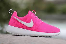 ArmarioBcn's tweet photo. Nike Roshe Run. http://t.co/yf6ZUjm5XK