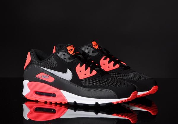 ArmarioBcn's tweet photo. Nike AirMax. http://t.co/knFzdzk08l