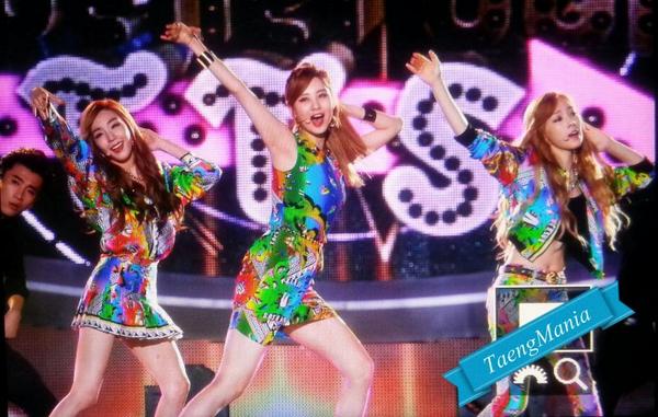 [PIC][27-09-2014]TaeTiSeo biểu diễn tại "MBC Show! Music Core 2014 SKY FESTIVAL K-POP Festival in ICN" vào tối nay  ByiwlBCCUAEepEq