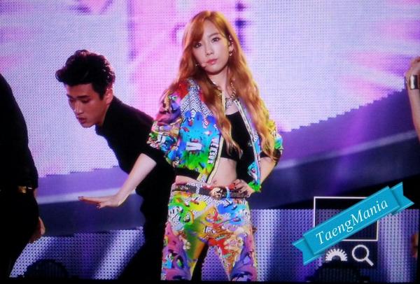 [PIC][27-09-2014]TaeTiSeo biểu diễn tại "MBC Show! Music Core 2014 SKY FESTIVAL K-POP Festival in ICN" vào tối nay  - Page 2 ByixAonCMAIUY-t