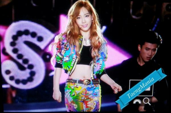 [PIC][27-09-2014]TaeTiSeo biểu diễn tại "MBC Show! Music Core 2014 SKY FESTIVAL K-POP Festival in ICN" vào tối nay  ByixYgZCQAMPlAn