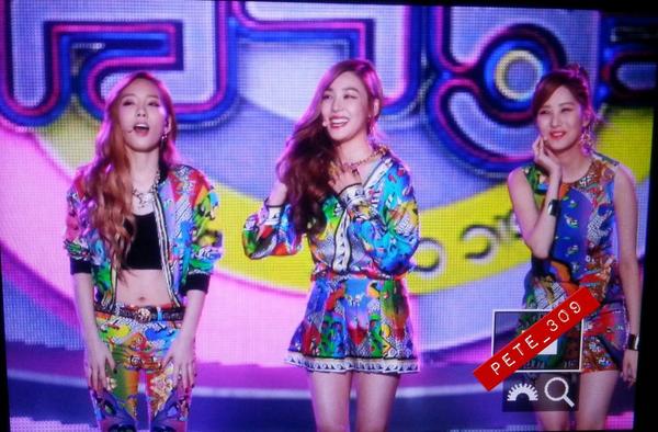 [PIC][27-09-2014]TaeTiSeo biểu diễn tại "MBC Show! Music Core 2014 SKY FESTIVAL K-POP Festival in ICN" vào tối nay  ByiyEYGCAAASWJ9