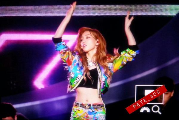 [PIC][27-09-2014]TaeTiSeo biểu diễn tại "MBC Show! Music Core 2014 SKY FESTIVAL K-POP Festival in ICN" vào tối nay  - Page 2 ByiyikRCMAAyguQ