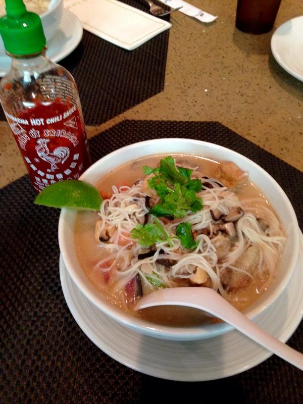 HeffronThomas's tweet photo. Salmon Fish Head Soup at Rock and Raw. #yum http://t.co/t9EuF6ggNB