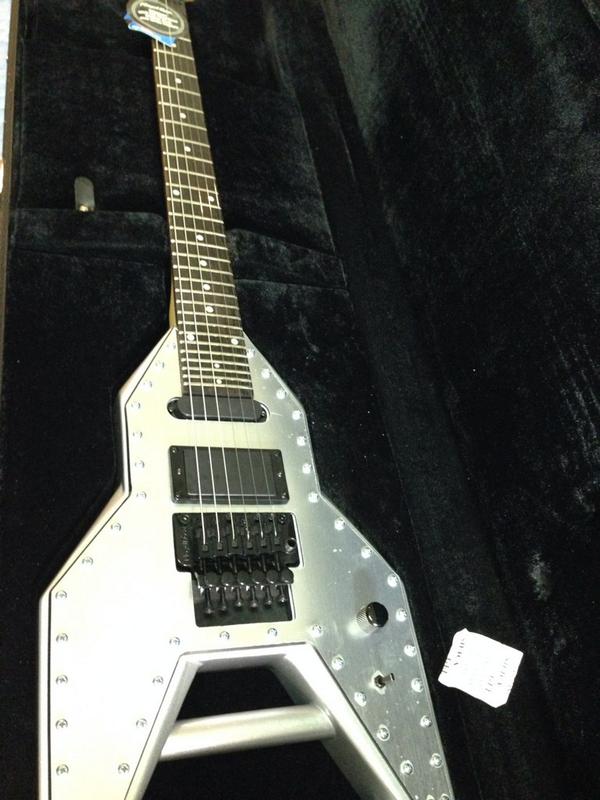 DEAN MAB ROCKET来たーー！！Michael Angelo Batio シグネチャーモデル