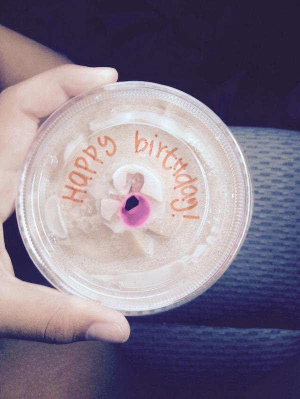 AkanaMichelle's tweet photo. Thanks DB for starting my birthday off so well 😍 you guys are the best 💜#carmelizer @DutchBrosSac http://t.co/lKG2FjwiYa