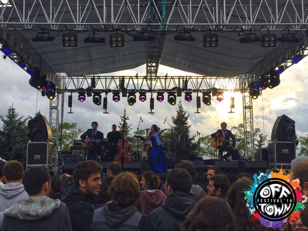 CarloOttaviano's tweet photo. “@OfftownFestival: Sugarpie and the Candymen tüm Offtown'luları #GardenStage de topladı. #offtown2014 http://t.co/rZfLRNJm7T @ClaudioOttavia