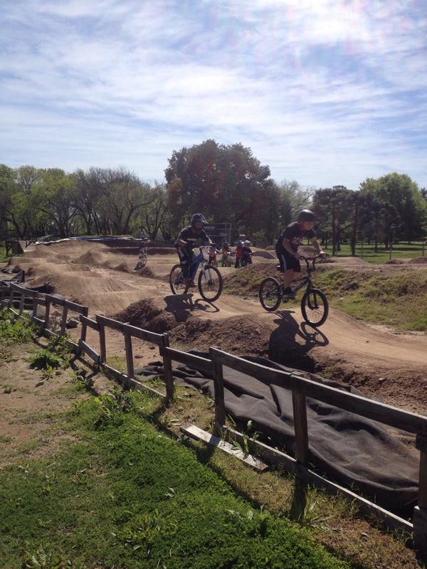 acbabmx's tweet image. @white_images Viva la bici #plazaspublicas #pumptracks