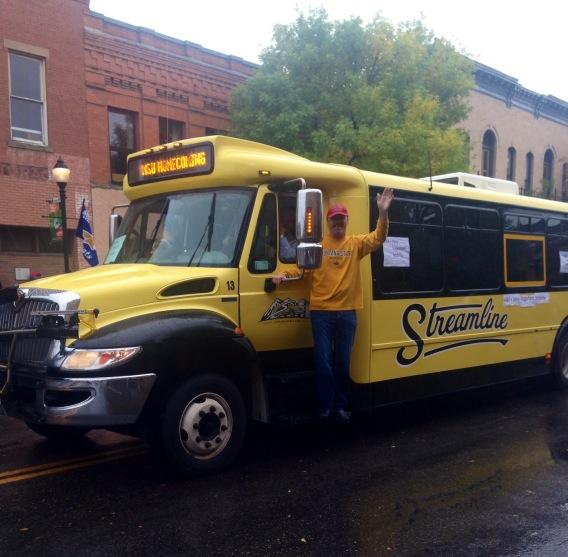 hrdcbozeman's tweet photo. GO BOBCATS!  HRDCS STREAMLINE JOINS A RAINY HOMECOMING PARADE🏈 http://t.co/0oFhwaXcLi
