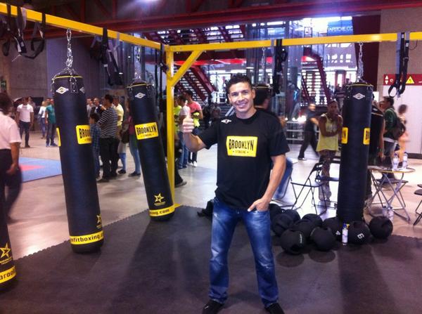 BrooklynFitbox's tweet photo. ¿Quieres conocer a Sergio Maravilla @maravillabox? Está con nosotros en #arnoldmadrid! #arnold2014 http://t.co/qJD6OVSeWl
