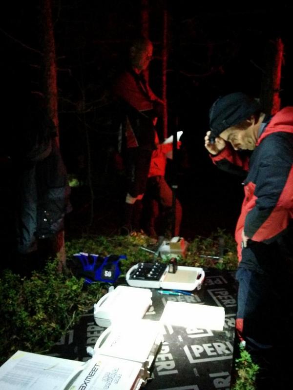 Gps-laitteet valmiina 1.lähdössä. TA Börje Vartiainen valvoo.
