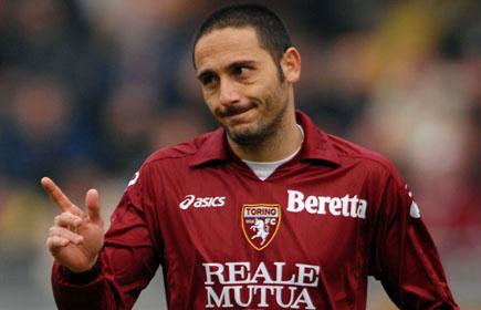 indotorino's tweet photo. Penyerang ini juga pernah di Torino dan mencetak 10 gol di tahun 2007-2010. David Di Michele! #FlashbackTorino http://t.co/YaC6H2p5YF