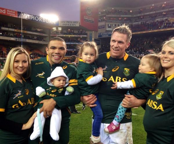 Awesome moment for the 2 legends and families <a href="/bokrugby/">Greenandgold</a> <a href="/Absa/">Absa Group</a> <a href="/BryanHabana/">Bryan Habana</a>