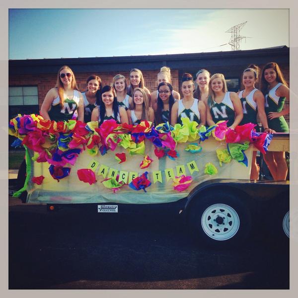 MsReape's tweet photo. Aren't they just the cutest? #prideline #pridelinelove http://t.co/nw6AowSWg5