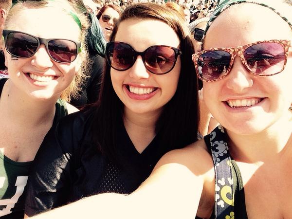 abby_fairbanks's tweet photo. OU football and hockey in one day 😼💚 #TrueBobcats @taylorhufford @Kelsey_Crowley http://t.co/SHoJxJco3w
